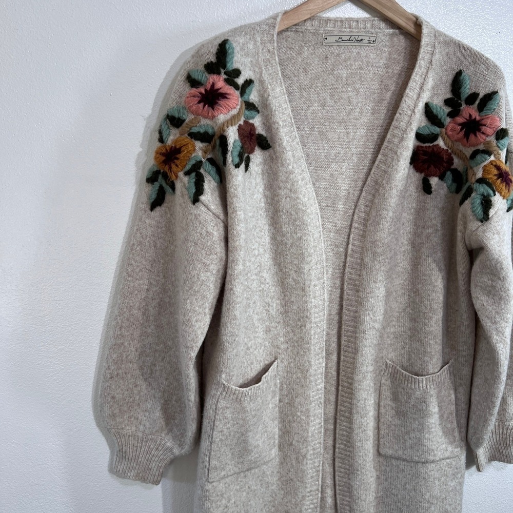 Boundless North Beige Floral Embroidered Knit Cardigan Sweater Women's Large - Picture 6 of 10